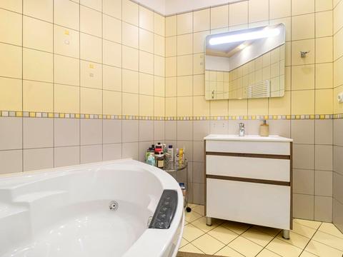 квартира по адресу Ефремова ул., 13