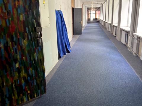 комерційна за адресою Воскресенська вул. (Леніна), 14