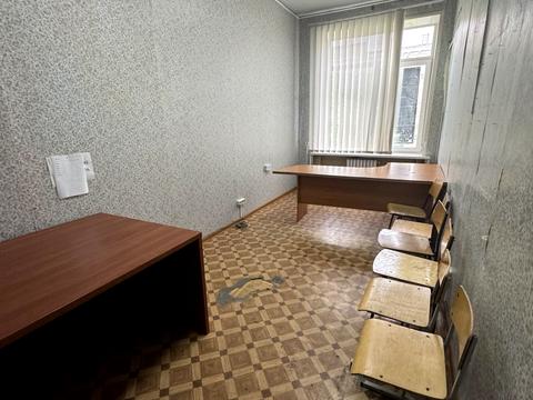 комерційна за адресою Воскресенська вул. (Леніна), 14