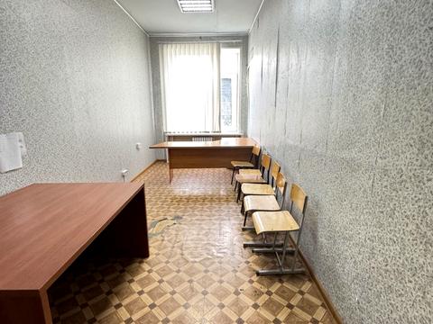 комерційна за адресою Воскресенська вул. (Леніна), 14