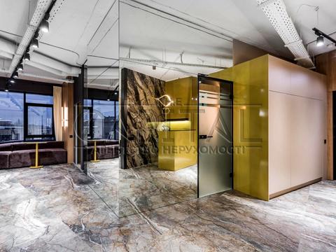 комерційна за адресою Болсуновська вул. (Сергія Струтинського), 12