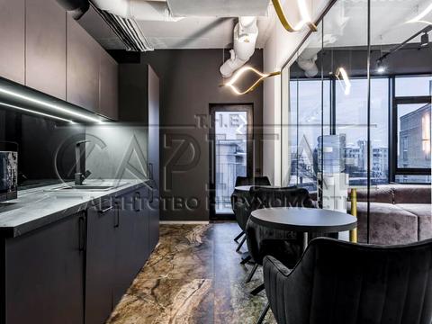 комерційна за адресою Болсуновська вул. (Сергія Струтинського), 12