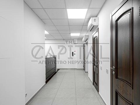 комерційна за адресою Спаська вул., 5