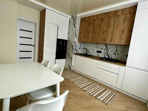 квартира по адресу Героев Майдана ул. (Червоноармейская), 192