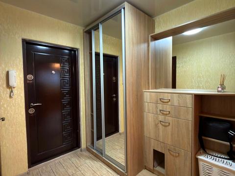 квартира по адресу Менахем-Мендл Шнеерсона ул. (Мініна), 1