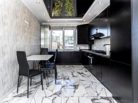 квартира за адресою Андрія Мельника вул., 10