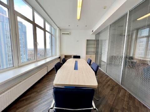 комерційна за адресою Дніпровська набережна вул., 26-Ж