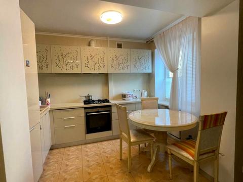 квартира за адресою Героїв просп., 17