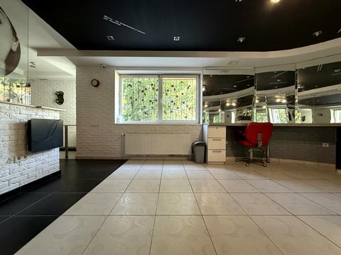 комерційна за адресою Пасічна вул., 39в