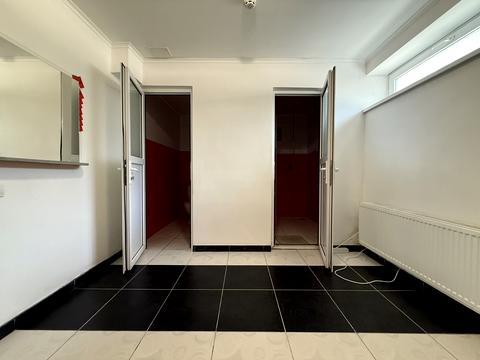 комерційна за адресою Пасічна вул., 39в