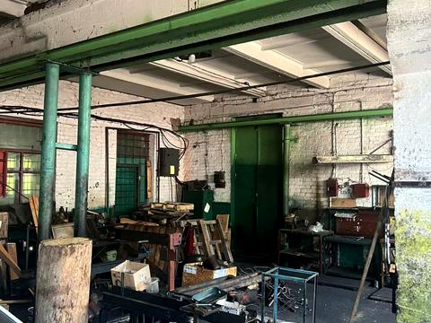 комерційна за адресою Проспекту Миру, 243