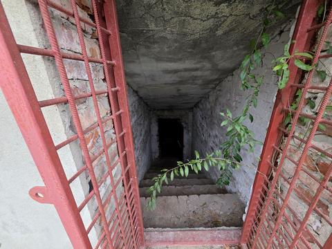 комерційна за адресою Провулок Святковий, 2