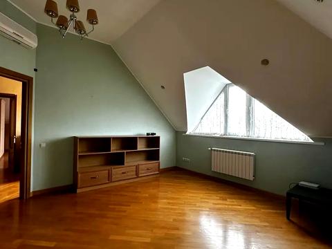 дом по адресу Анатолия Соловьяненко ул.