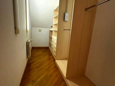 дом по адресу Анатолия Соловьяненко ул.