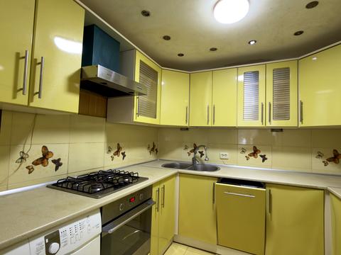 квартира за адресою Дмитра Яворницького вул. (), 3а