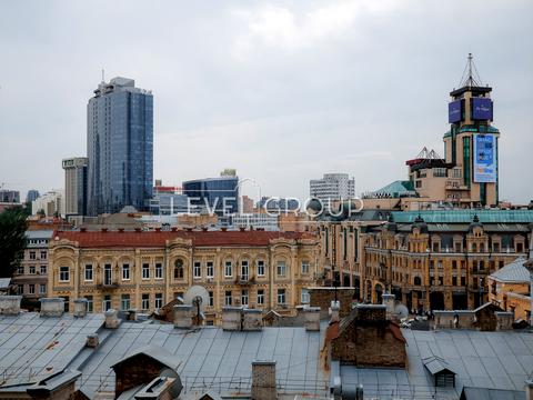 комерційна за адресою Круглоуніверситетська вул., 3-5