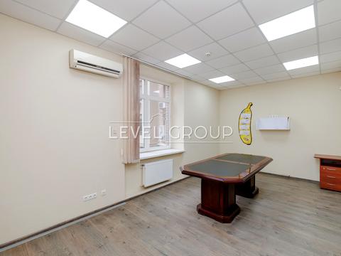 комерційна за адресою Круглоуніверситетська вул., 3-5