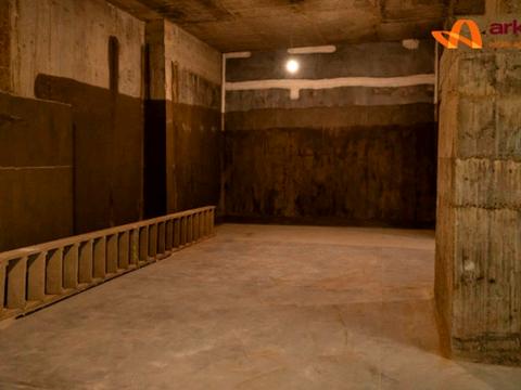 комерційна за адресою Євгена Коновальця вул., 146а