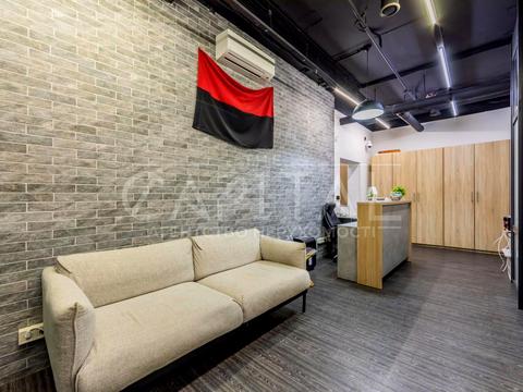 комерційна за адресою Глибочицька вул., 32-В