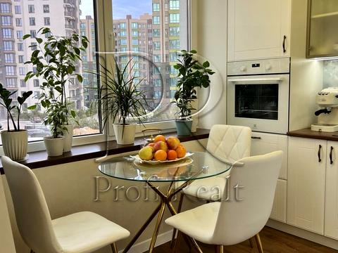 квартира за адресою Героїв Небесної Сотні просп., 16/10