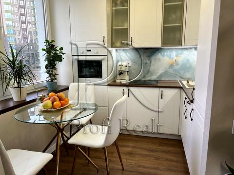 квартира за адресою Героїв Небесної Сотні просп., 16/10