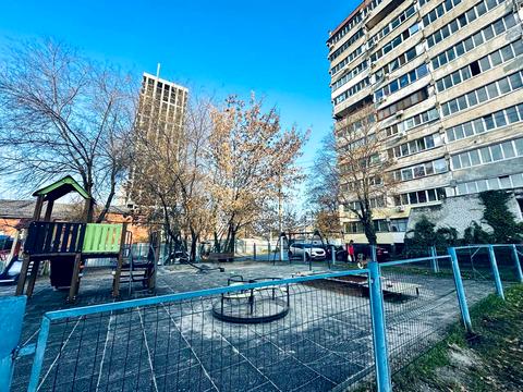 квартира за адресою Менахем-Мендл Шнеєрсона вул. (Мініна), 1