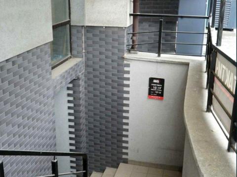 комерційна за адресою Залізнична вул., 49