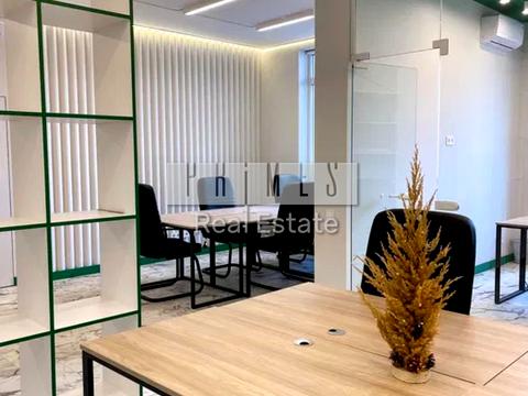 комерційна за адресою Жилянська вул., 68