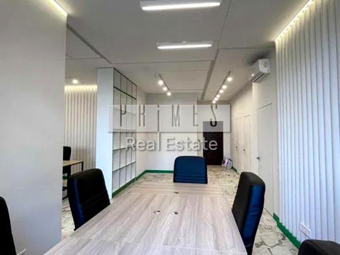 комерційна за адресою Жилянська вул., 68