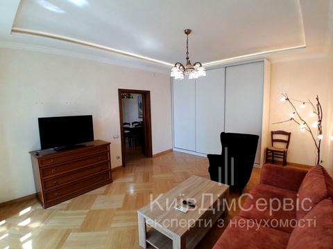 квартира за адресою Дмитрівська вул., 52-Б