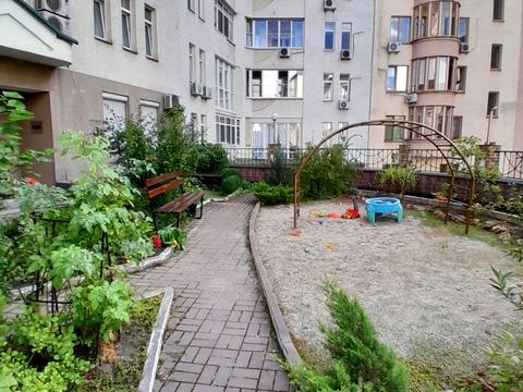 квартира за адресою Дмитрівська вул., 52-Б