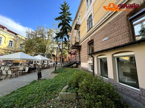 комерційна за адресою Михайла Грушевського вул., 37