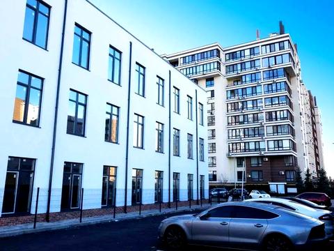 комерційна за адресою Практична вул., 4