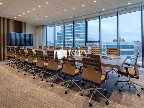 комерційна за адресою Болсуновська вул. (Сергія Струтинського), 13-15