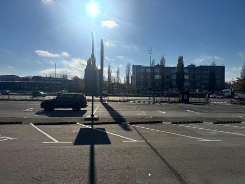 комерційна за адресою Миколи Бажана просп., 17-А