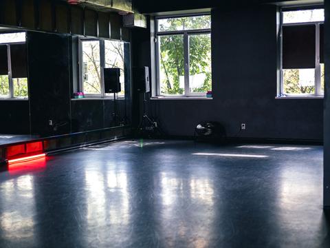 комерційна за адресою Промислова вул., 50 а