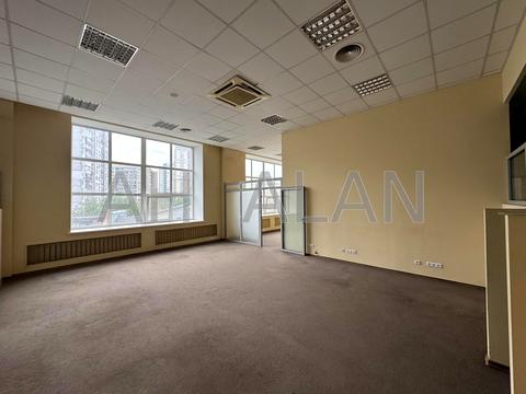 комерційна за адресою Дениса Монастирського вул. (Василя Сурікова), 3А