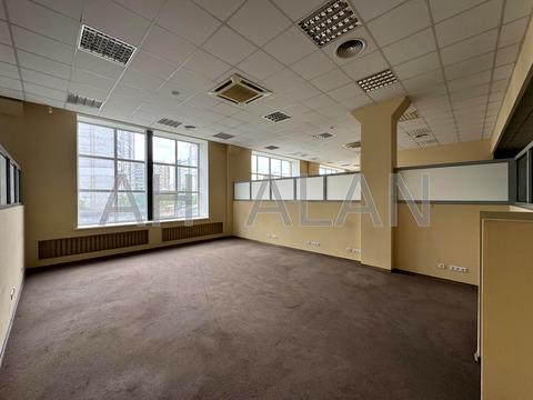 комерційна за адресою Дениса Монастирського вул. (Василя Сурікова), 3А