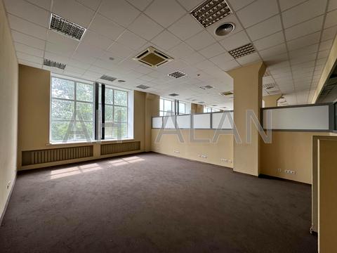 комерційна за адресою Дениса Монастирського вул. (Василя Сурікова), 3А