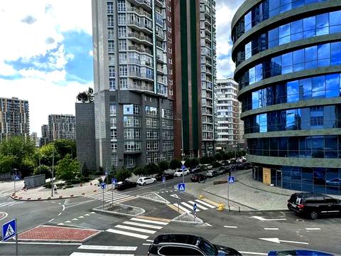 комерційна за адресою Академіка Філатова вул., 5