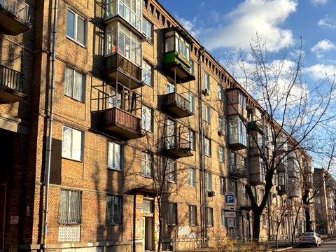 квартира за адресою Івана Світличного вул. (Петровського), 4