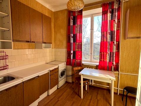 квартира за адресою Івана Світличного вул. (Петровського), 4