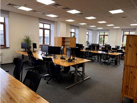 комерційна за адресою Верхній Вал вул., 10