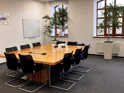 комерційна за адресою Верхній Вал вул., 10