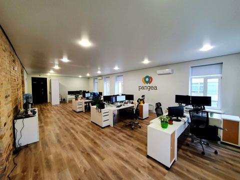 комерційна за адресою Межигірська вул., 3