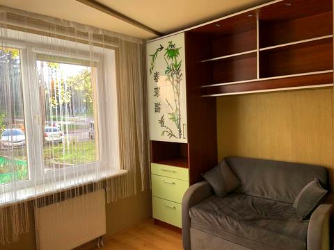 квартира за адресою Антіна Манастирського вул. (), 1