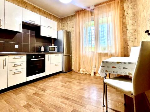 квартира за адресою Софії Русової вул., 1