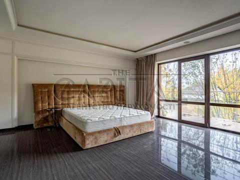 будинок за адресою с. Креничі, Обухівський