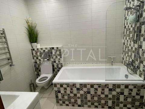 комерційна за адресою Ревуцького вул., 40-Г