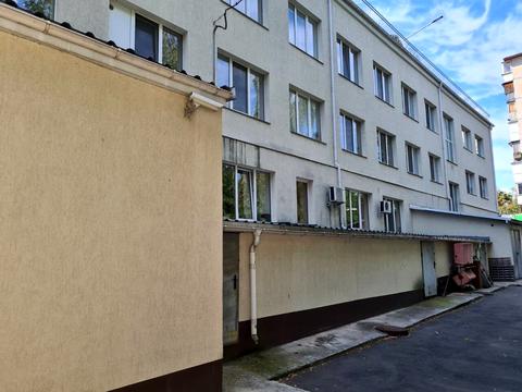 комерційна за адресою Миколи Василенка вул., 21